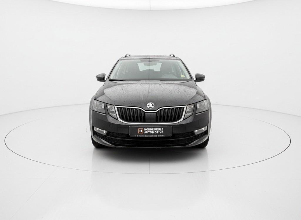 Skoda OCTAVIA 1.6 TDI GRT AMB BNS, CARPLAY, PANO, AUT, Auto's, Skoda, Voorwielaandrijving, Gebruikt, Euro 6, 4 cilinders