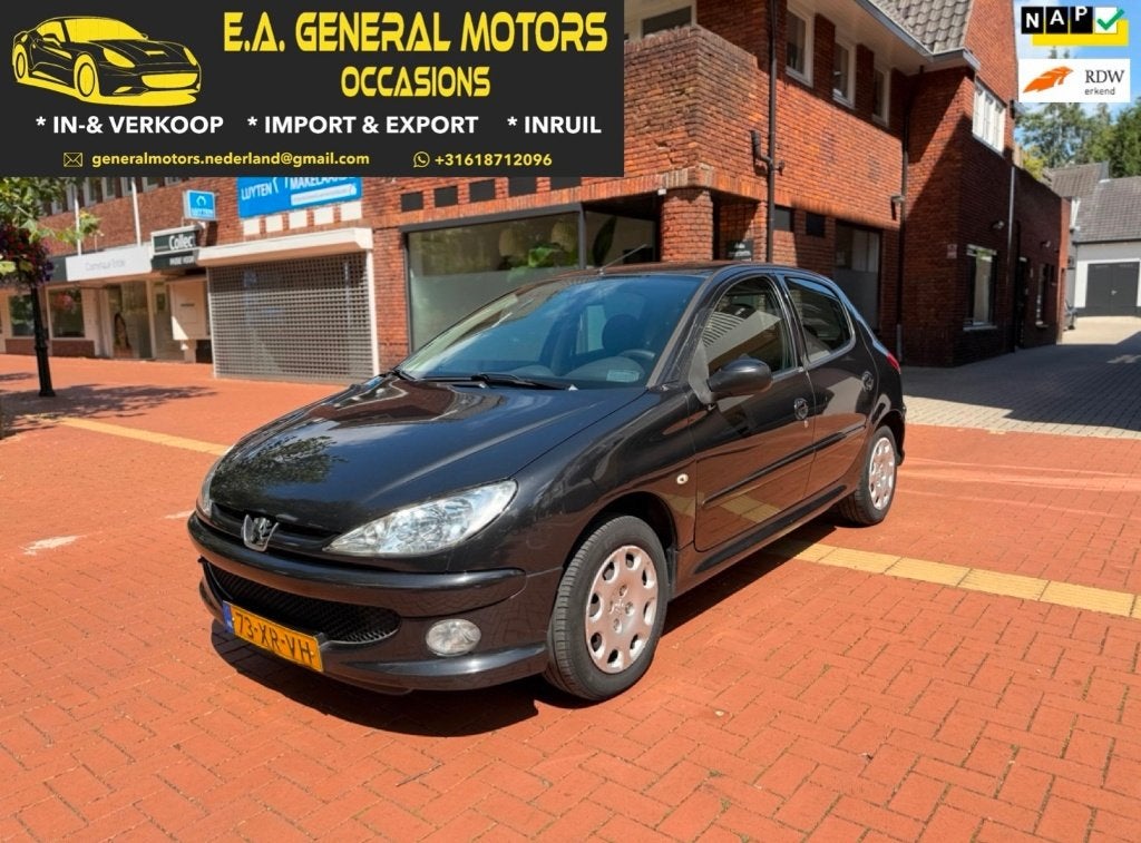 Peugeot 206 1.4 5D 2007 | NETJES ONDERHOUDEN, Auto's, Voorwielaandrijving, Euro 5, Stof, Zwart