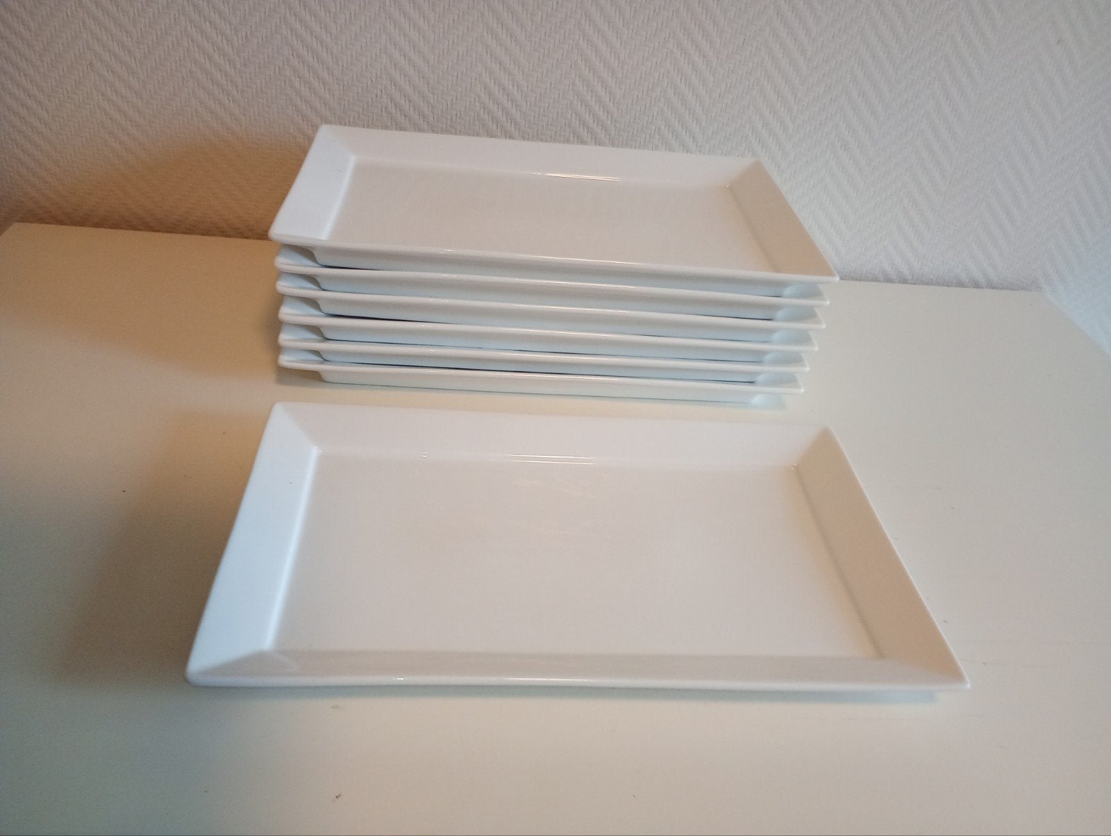 7 witte rechthoekige schalen - 30,5 x 18,5 cm, Keramiek, Ophalen of Verzenden, Modern, Schaal of Schalen