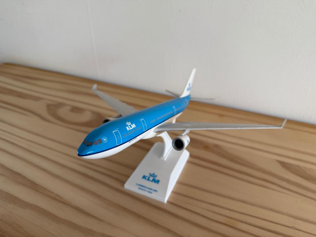 SkyMarks KLM Airbus A330-200 schaal 1:200 (SKR166), Verzamelen, Luchtvaart en Vliegtuigspotten, Ophalen, Zo goed als nieuw, Schaalmodel