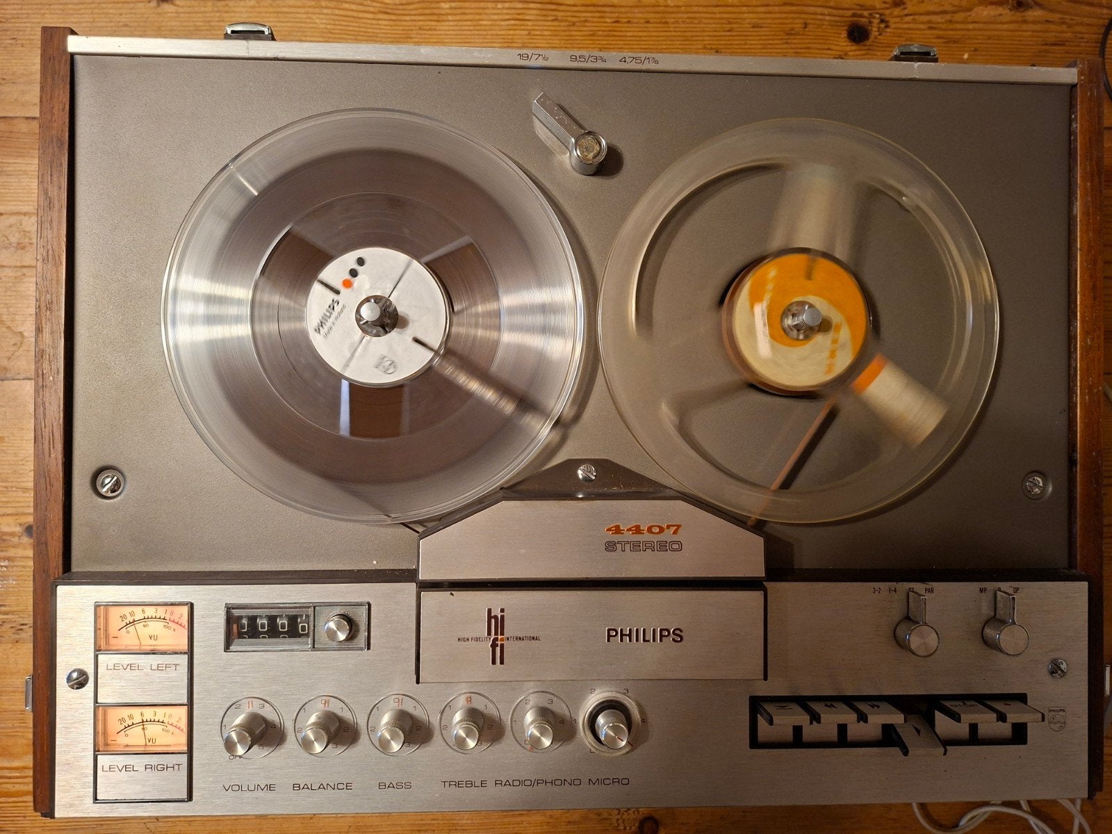 Philips N4407 Stereobandrecorder met stofkap en banden, Ophalen, Bandrecorder, Met stofkap