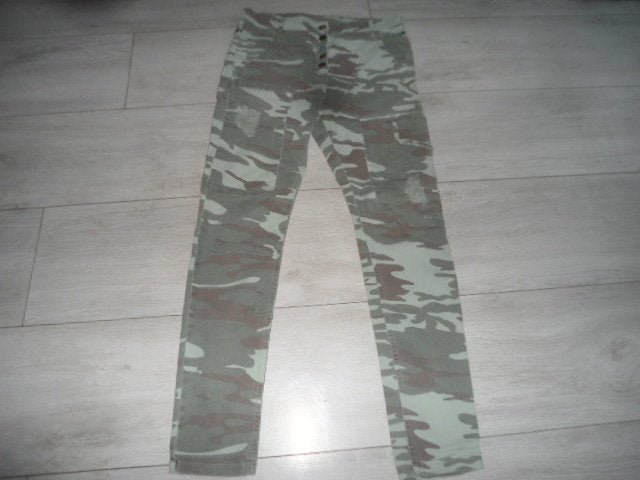 Isla Ibiza; Slim fit camouflage broek; maat M, Maat 38/40 (M), Ophalen of Verzenden, Zo goed als nieuw, Isla Ibiza