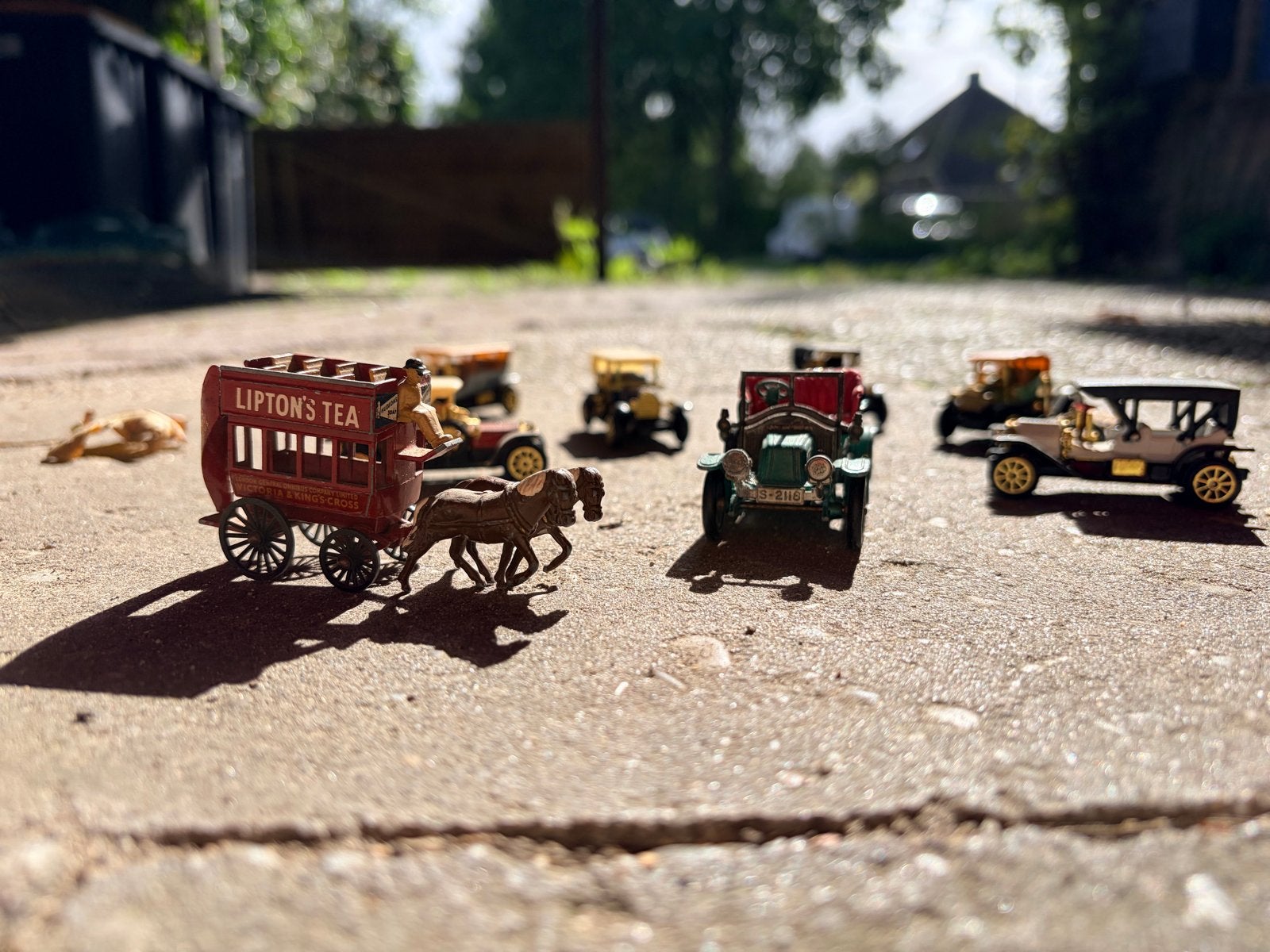 Historische modelautootjes en Lipton's Tea wagen - Set van 8, Verzamelen, Ophalen of Verzenden, Gebruikt, Auto's