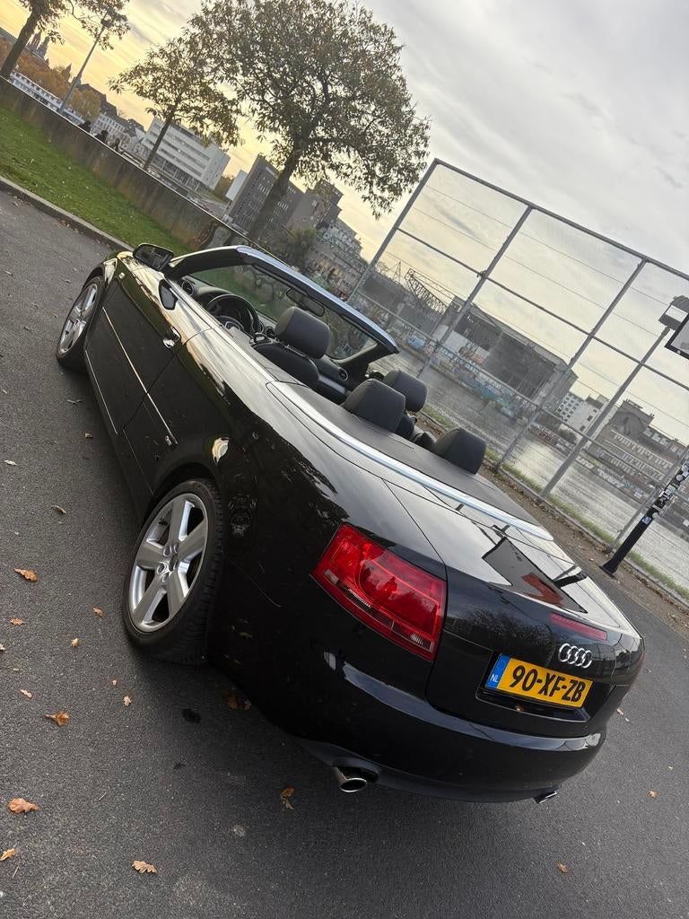 Audi A4 2.0 Tfsi 147KW Cabrio AUT 2007 Zwart, Auto's, Audi, 4 cilinders, 4 stoelen, A4, Zwart