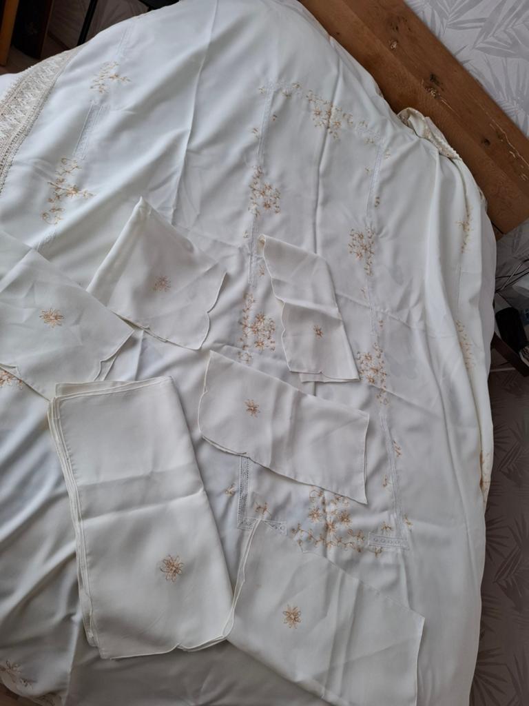 Vintage geborduurd tafelkleed met servetten, Huis en Inrichting, Tafelkleden, Ophalen of Verzenden, Zo goed als nieuw, Rechthoek