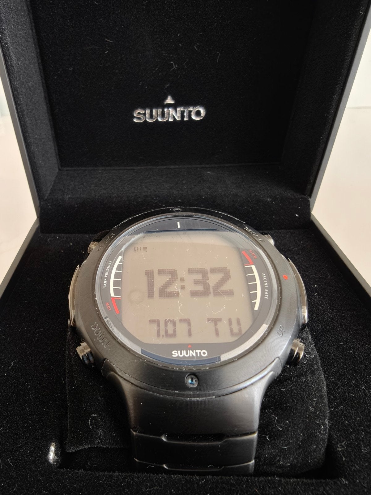 Suunto D6i All-Black Steel Duikhorloge met USB, Ophalen of Verzenden, Nieuw, Duikcomputer
