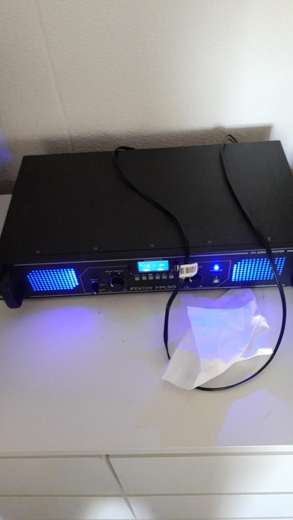 Dj versterker 500 watt 2 boxen 600 watt per stuk, Ophalen of Verzenden, 120 watt of meer, Overige merken