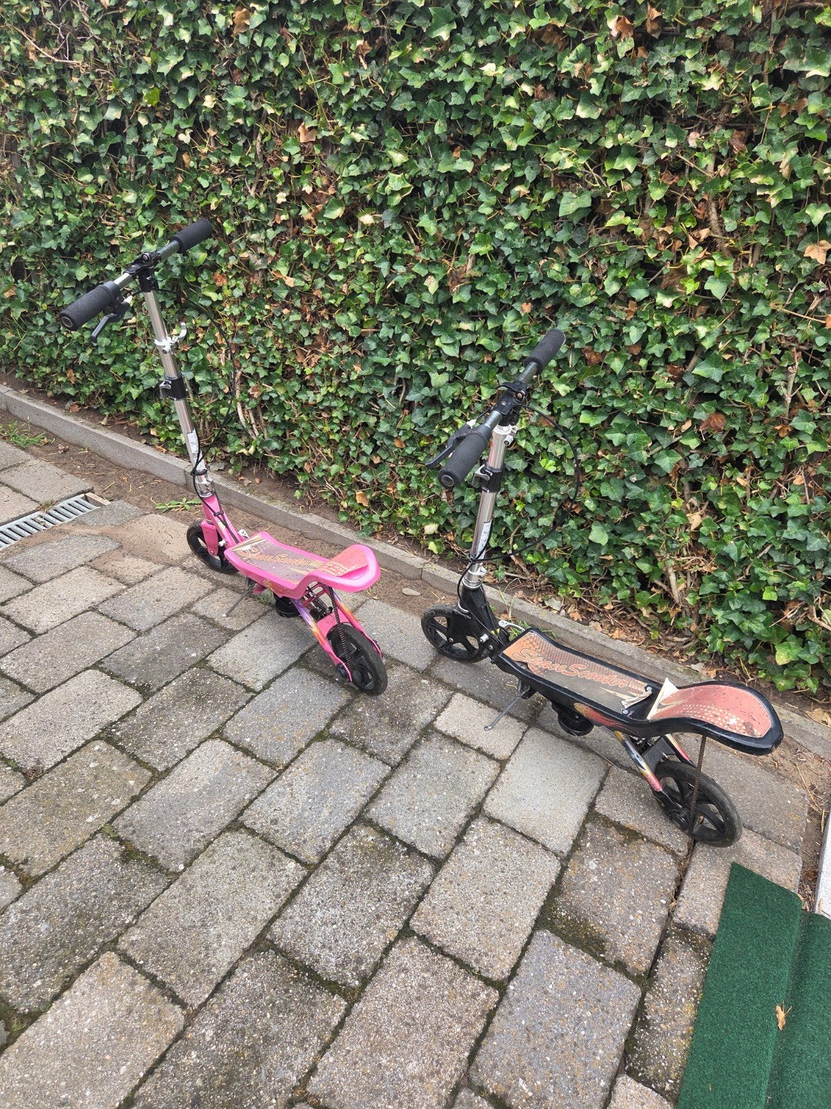 Roze en Zwarte Step (per stuk of samen), Fietsen en Brommers, Ophalen, Gebruikt, Gewone step, Onbekend