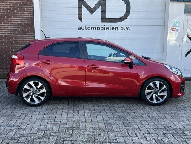 Kia Rio 1.2 CVVT ExecutiveLine -Trekhaak LED-Navi-Camera-NAP, Auto's, 4 cilinders, Origineel Nederlands, Bedrijf, Handgeschakeld