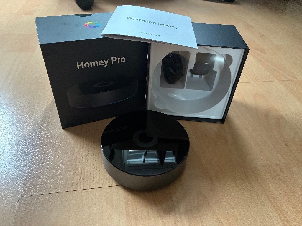 Homey Pro Smart Home Hub (2023 model), Ophalen of Verzenden, Zo goed als nieuw