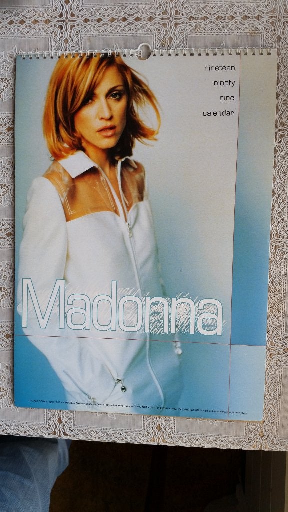 Madonna kalender uit 1999  afm.  43 x 30 cm, Verzamelen, Ophalen of Verzenden, Zo goed als nieuw, Overige typen