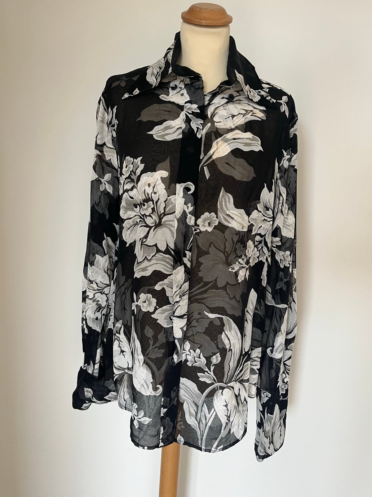 Gianfranco Ferre zijden blouse en wollen jas, maat 46, Ophalen of Verzenden, Gedragen, Maat 42/44 (L), Zwart
