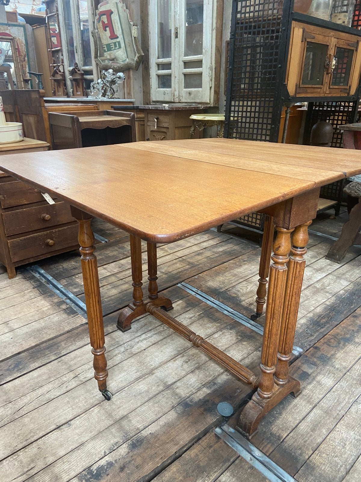 Antieke Franse hangoortafel eettafel tafel, Ophalen