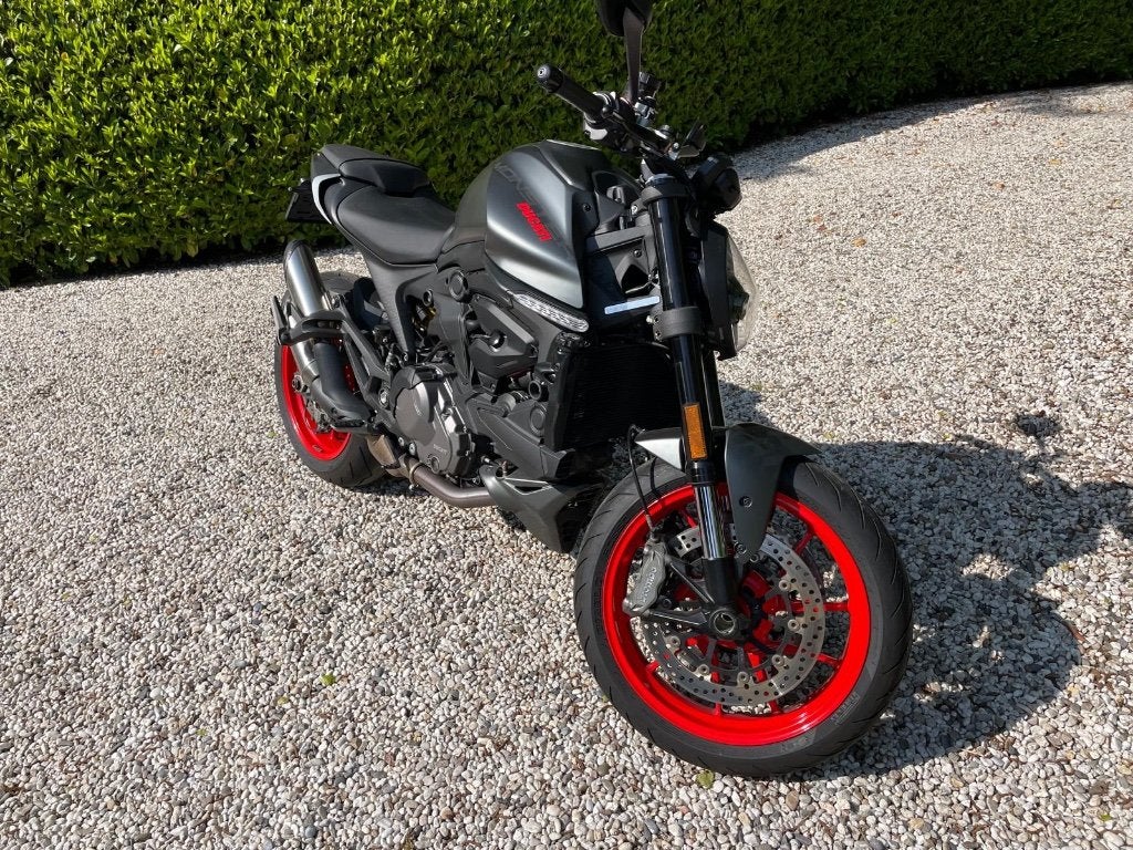 Ducati Monster 937, 2 cilinders, Traction Control, Occasion, Motorrijbewijs A