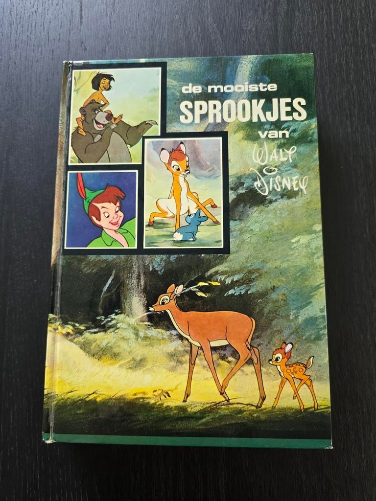 De mooiste sprookjes van Walt Disney Bambi Peter Pan Jungle, Ophalen of Verzenden, Gelezen