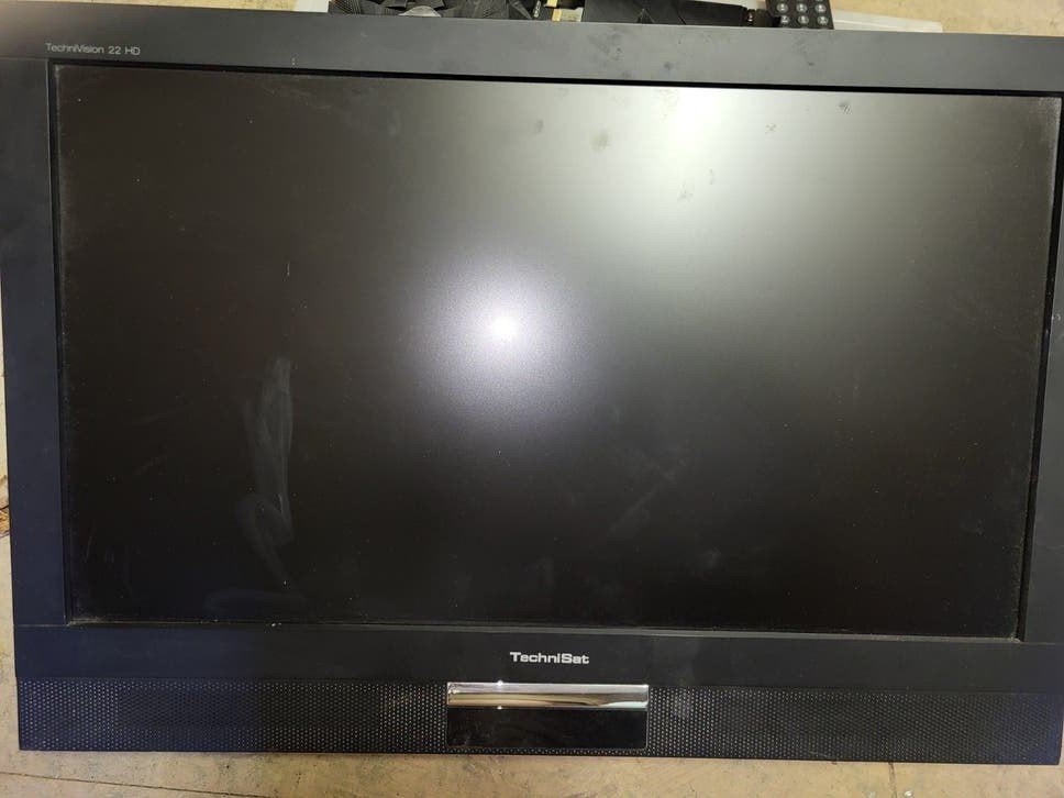 TechniSat TechniVision 22 HD TV met afstandsbediening, Gebruikt, 50 Hz, HD Ready (720p), 40 tot 60 cm