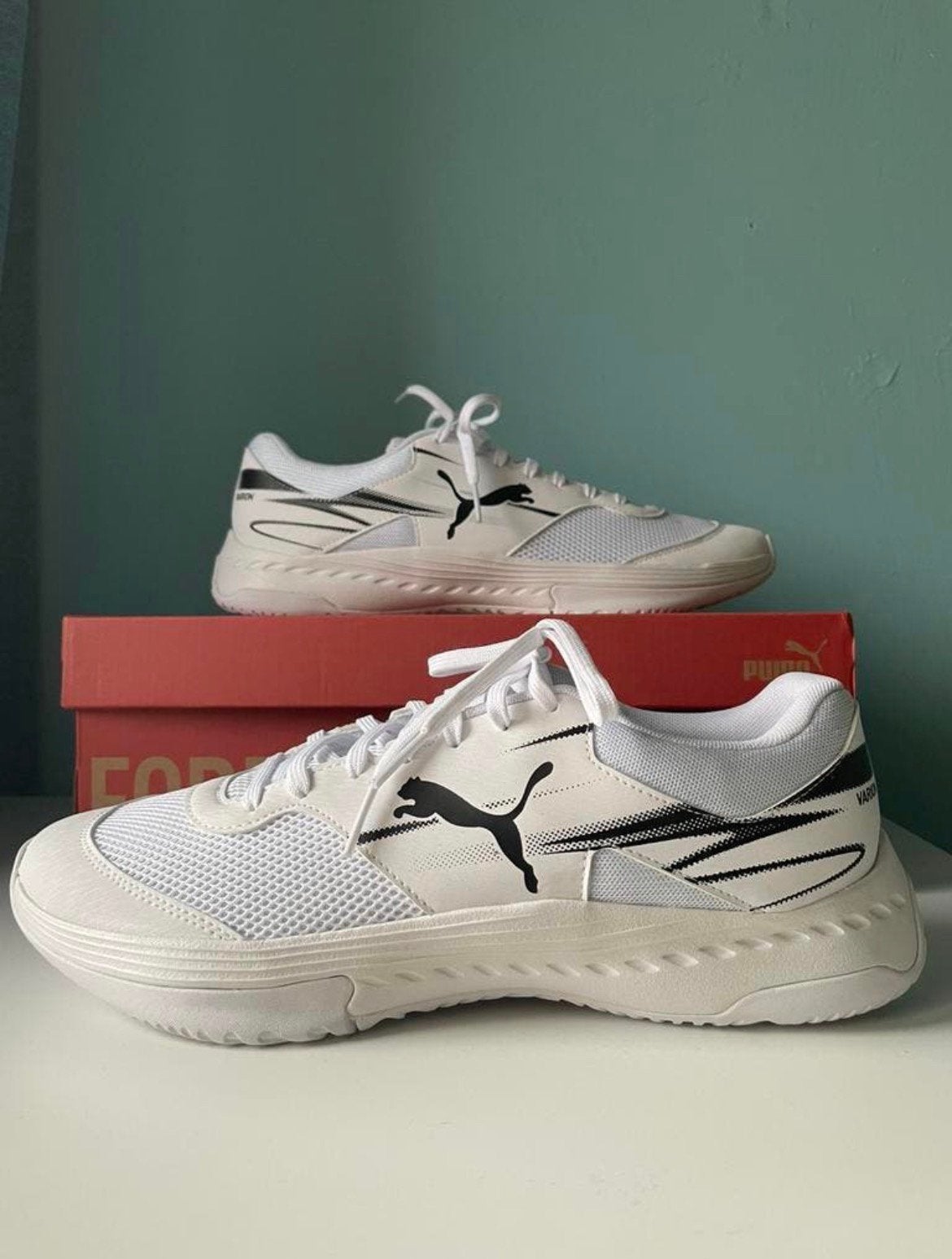 Nieuw Puma Varion II Zaalschoenen Heren Maat 42.5, Kleding | Heren, Schoenen, Ophalen of Verzenden, Nieuw, Wit, Sportschoenen