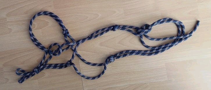 Touwhalster blauw, wit, rood Full, Ophalen of Verzenden, Gebruikt, Blauw, Overige materialen