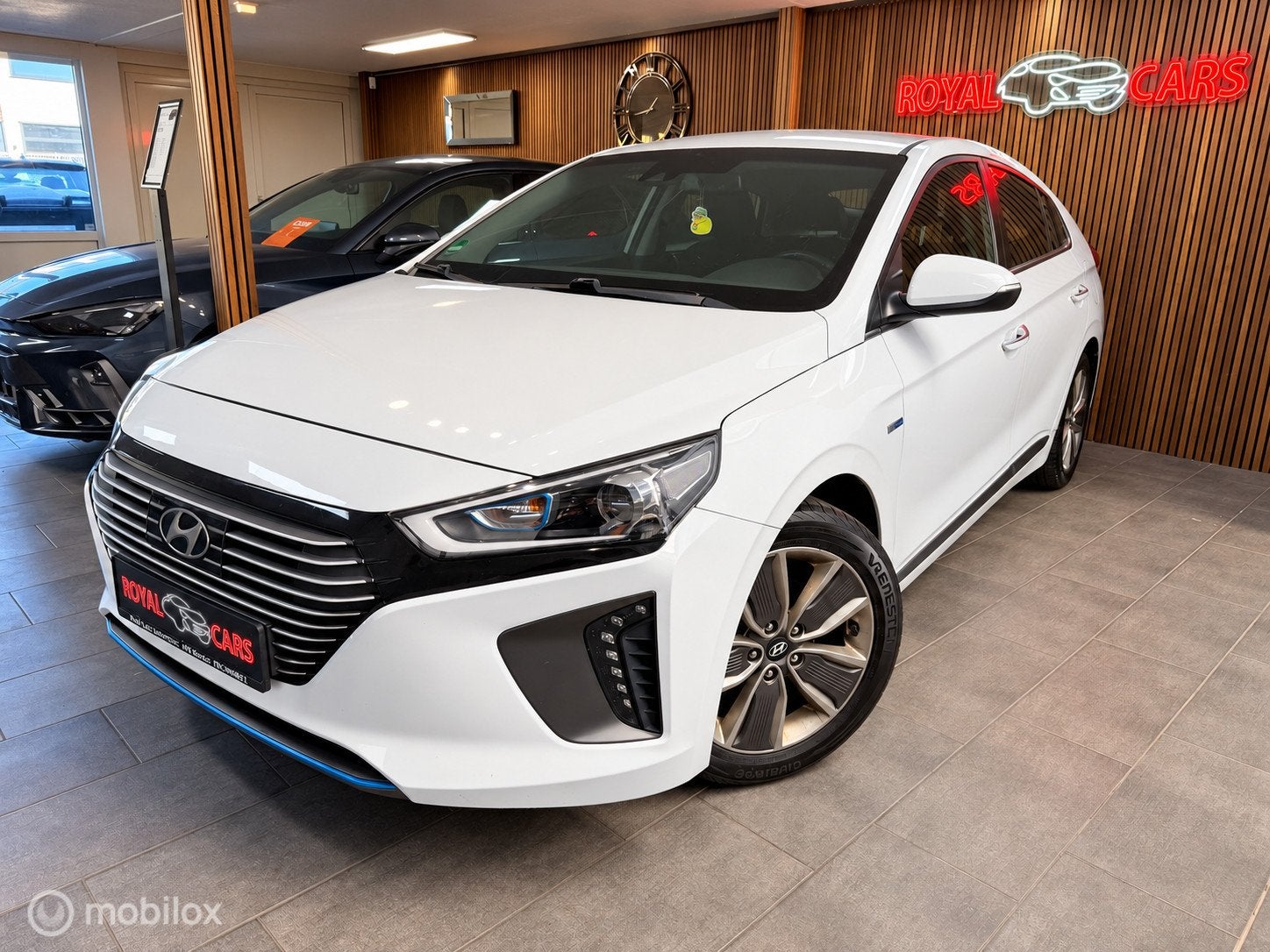 Hyundai IONIQ 1.6 GDi Bleu-Drive| Navigatie | Camera| Lane A, Gebruikt, Stoelverwarming, Bedrijf, IONIQ