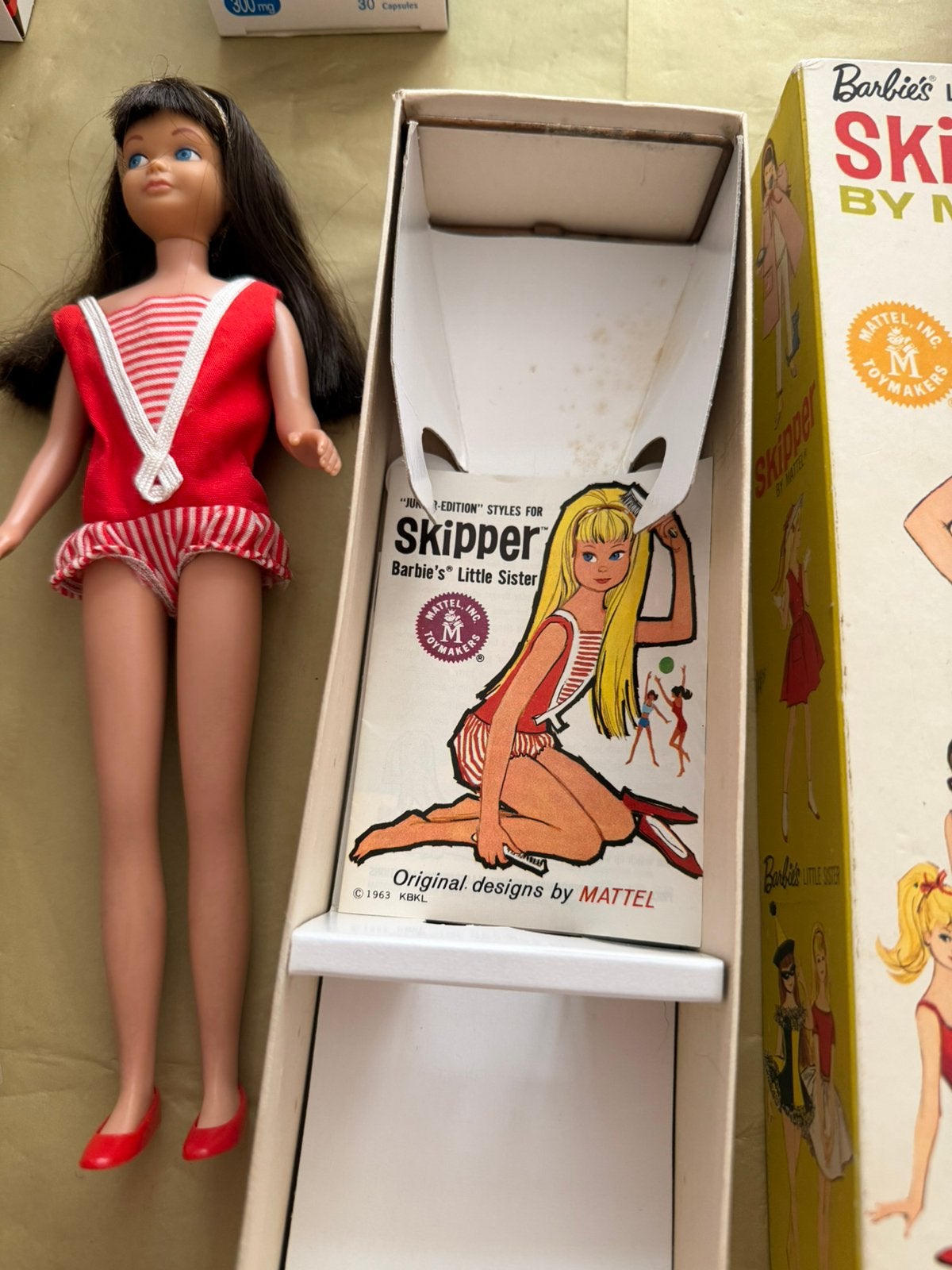 Barbie vintage Skipper brunette in doos met toebehoren #950, Ophalen of Verzenden, Zo goed als nieuw, Pop