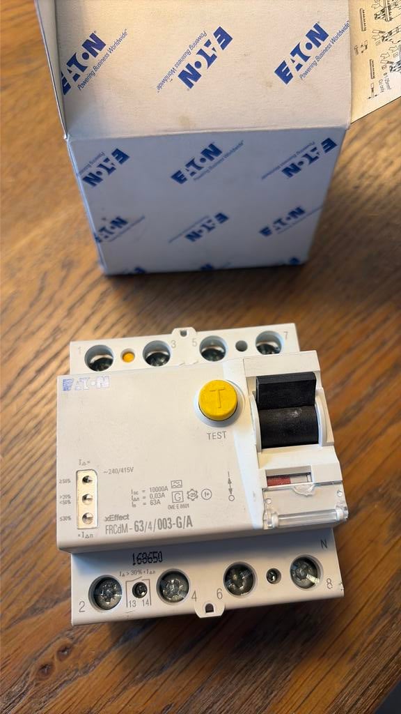 Eaton aardlekschakelaar FRCdM 63/4/003-G/A xEffect nieuw!, Ophalen of Verzenden, Nieuw, Schakelaar