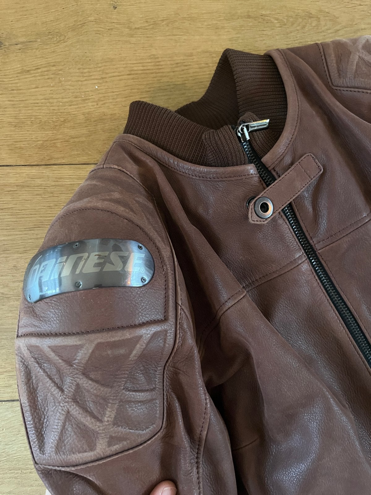 Dainese Isle of Man TT Limited Edition Leren Motorjas - M48, Motoren, Ophalen of Verzenden, Tweedehands, Heren, Jas | leer