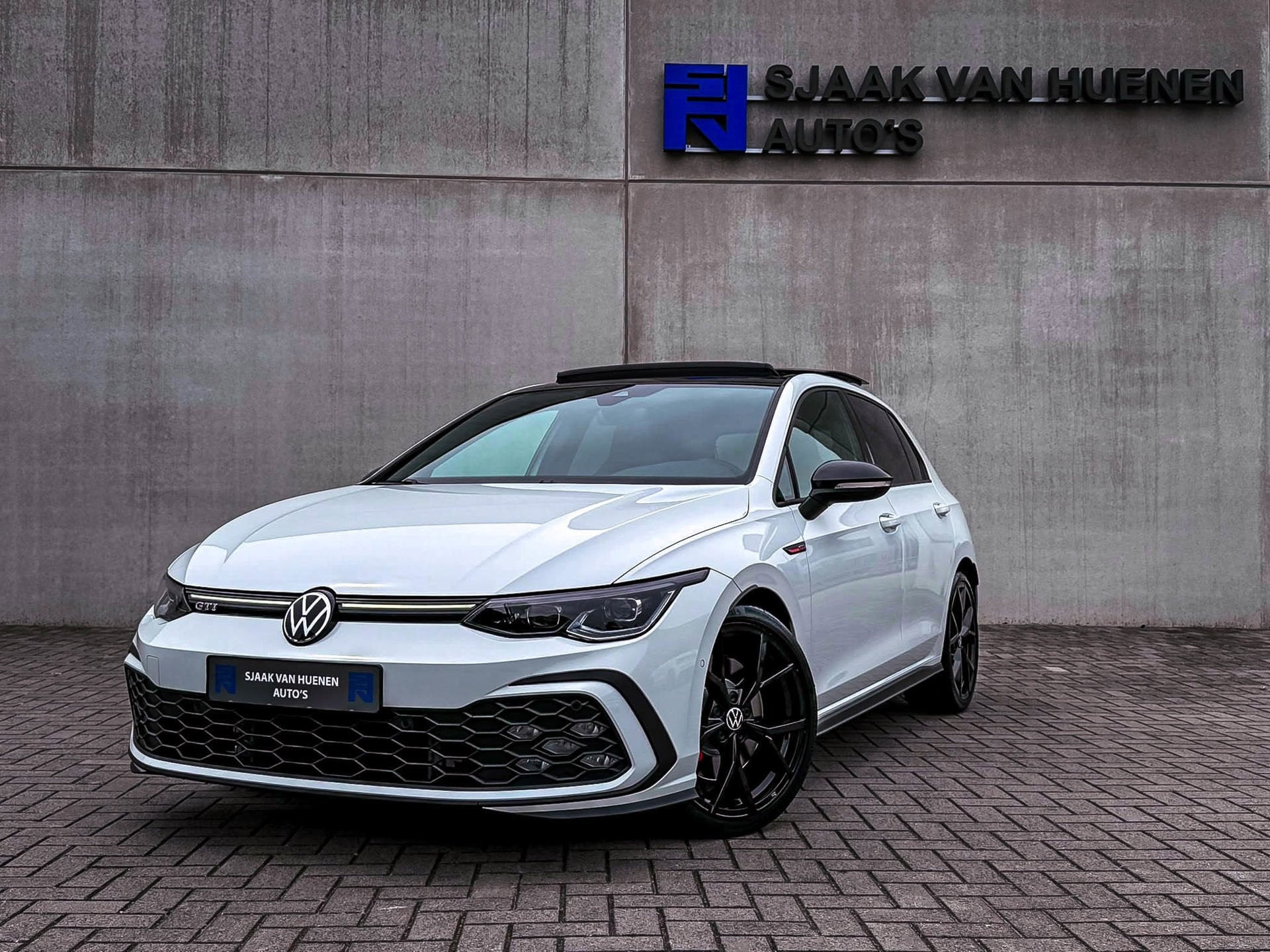 Volkswagen GOLF 2.0TSI GTI 245pk DSG! OEM DEALER|Panoramadak, Dealer onderhouden, 730 kg, 4 cilinders, 1984 cc