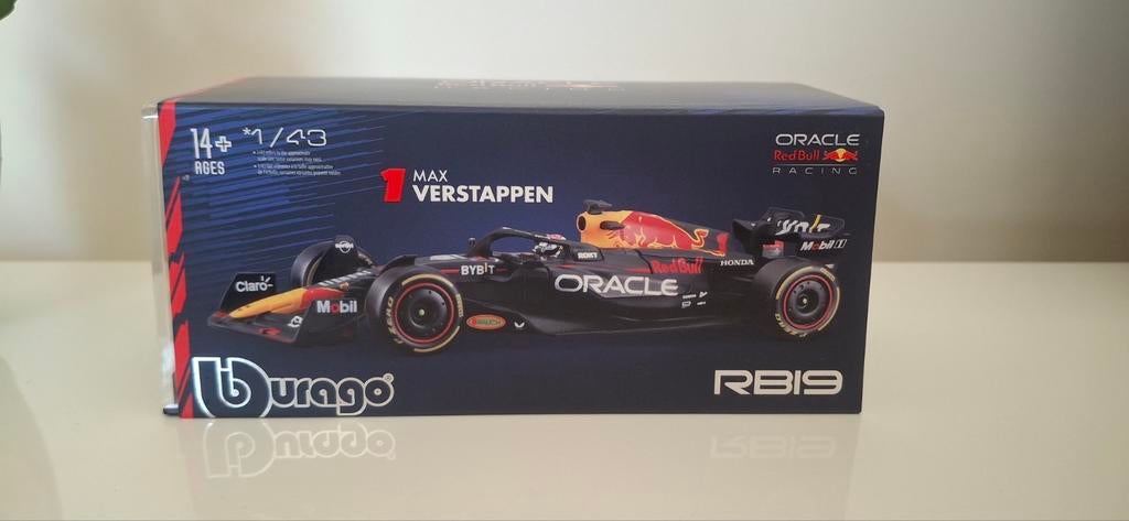 Bburago Red Bull Racing RB19 Max Verstappen 1:43, Hobby en Vrije tijd, Modelauto's | 1:43, Ophalen of Verzenden, Nieuw, Auto, Overige merken