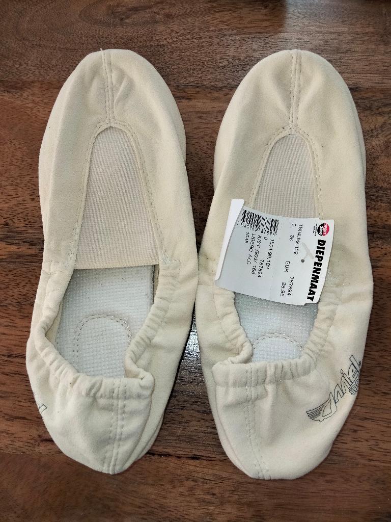 Nieuwe Anniel turnschoenen diverse maten, Maat 36 t/m 42, Ophalen of Verzenden, Nieuw, Turnschoenen