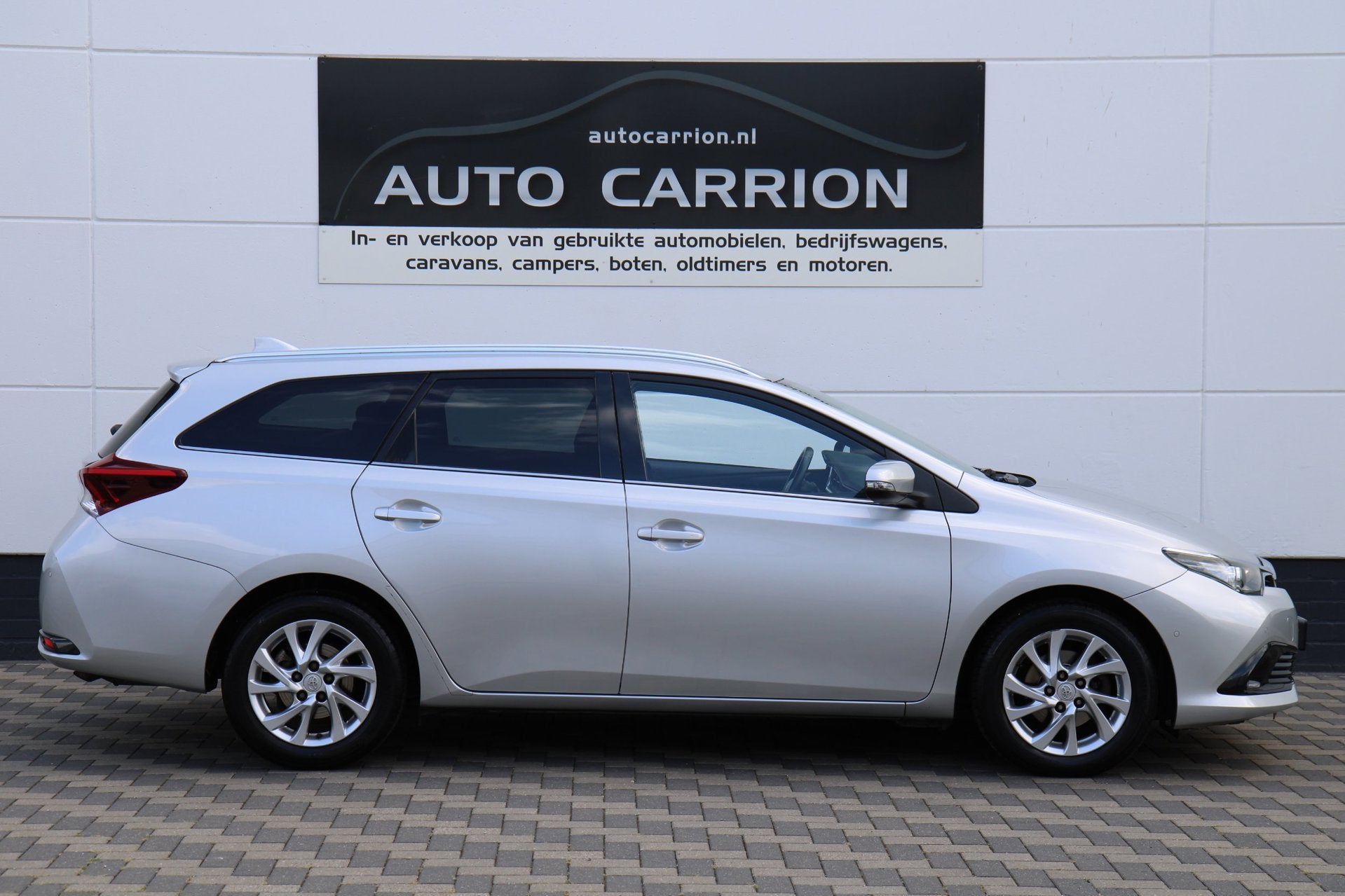 Toyota Auris Touring Sports 1.2T Navi Camera ECC PDC NAP !, Gebruikt, 4 cilinders, Origineel Nederlands, Zilver of Grijs