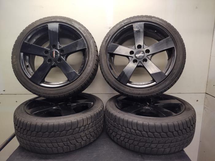 Sportvelgenset + winterbanden van een Volkswagen Scirocco, Auto-onderdelen, Banden en Velgen, Gebruikt, -, -, Ophalen of Verzenden