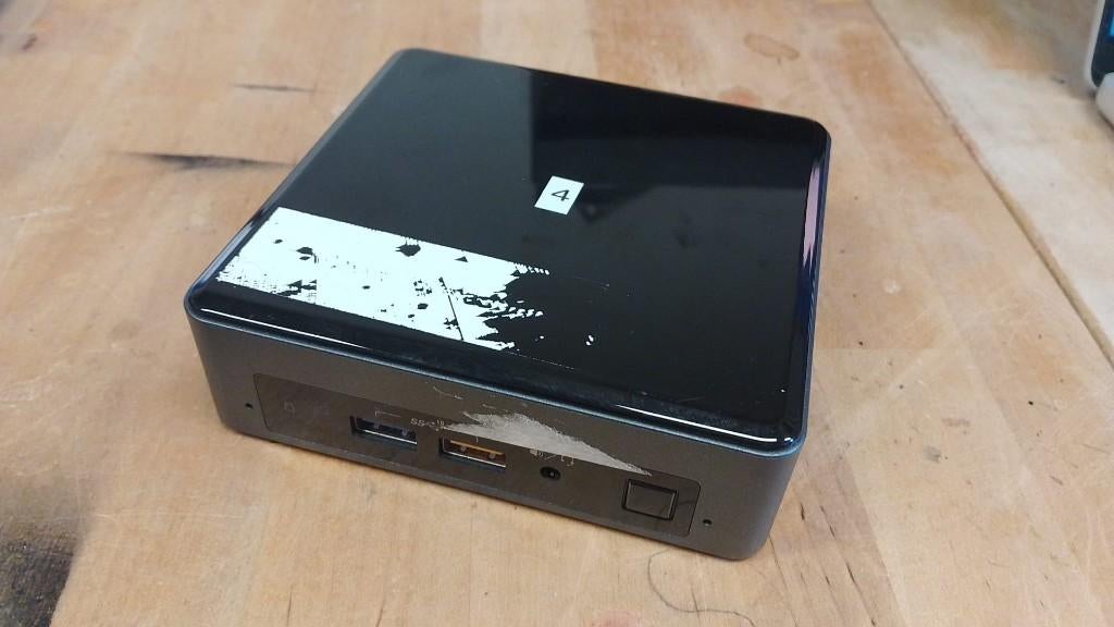 Intel NUC8i3BEK2, Ophalen, Gebruikt, 8 GB, Intel