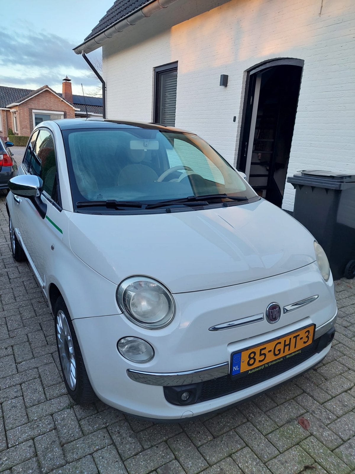 Fiat 500 LOUNGE // 1.2 automaat // 2008, Auto's, Stof, 4 cilinders, Wit, Origineel Nederlands
