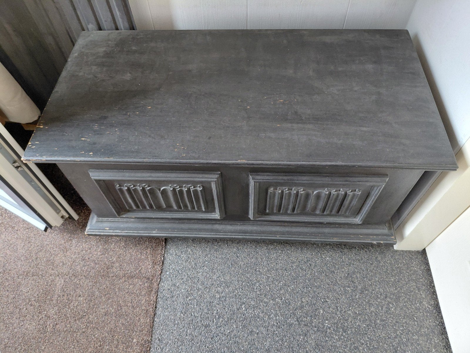 Vintage zwarte houten kist - Opbergkist, Antiek en Kunst, Ophalen