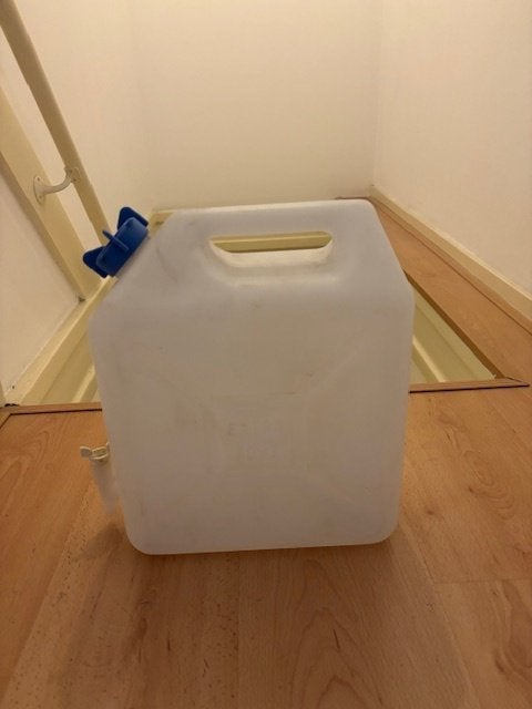 Water jerrycan met aftapkraantje (inhoud 10 liter), Ophalen of Verzenden, Zo goed als nieuw