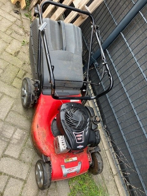 Castel Garden benzine maaier, motor goed, maaidek verrot, Ophalen, Cirkelmaaier, Gebruikt, Briggs & Stratton