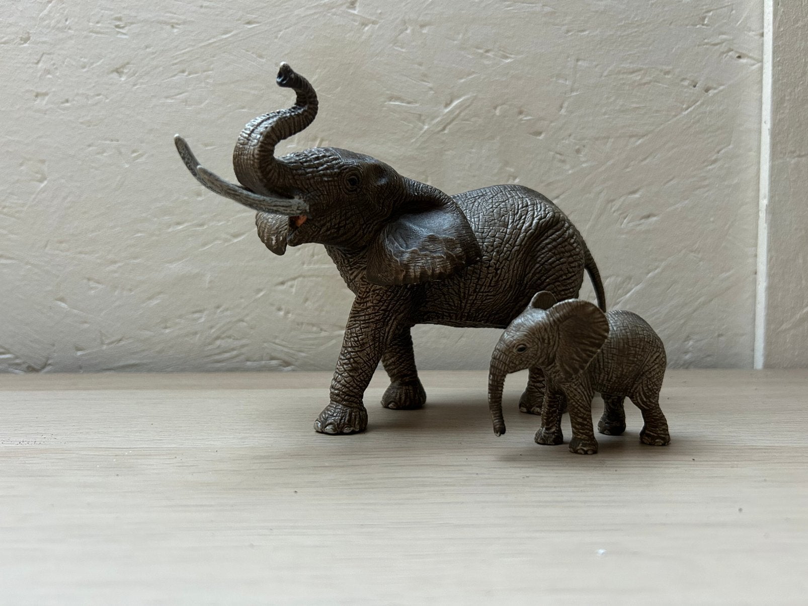 Schleich olifanten, Ophalen of Verzenden, Zo goed als nieuw, Paard, Beeldje of Figuurtje