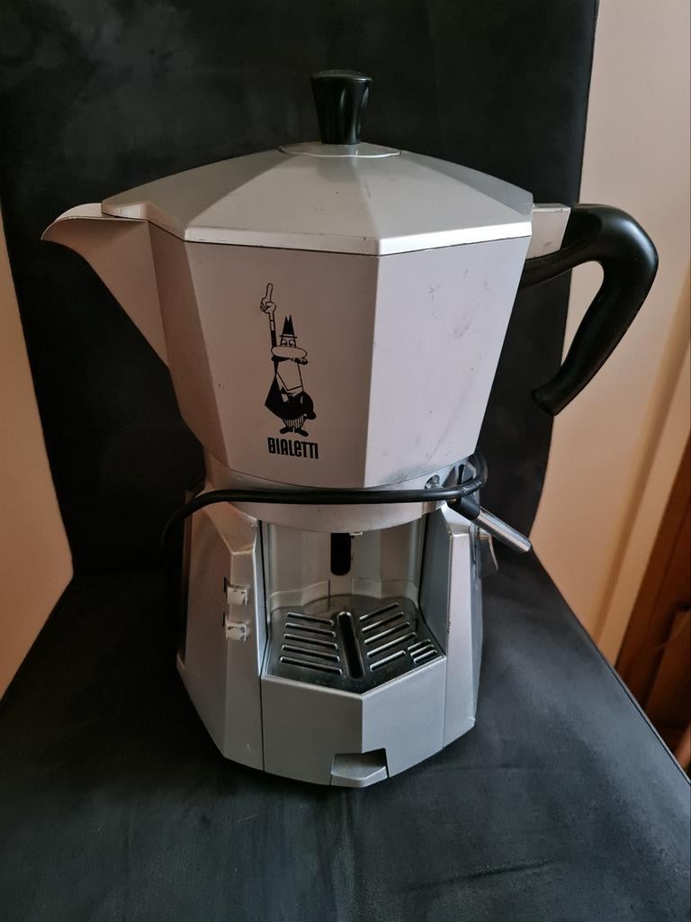 Bialetti Moka Express Elektrisch - Alleen merk cups, Witgoed en Apparatuur, Koffiezetapparaten, Koffiepads en cups, Gebruikt, Ophalen of Verzenden