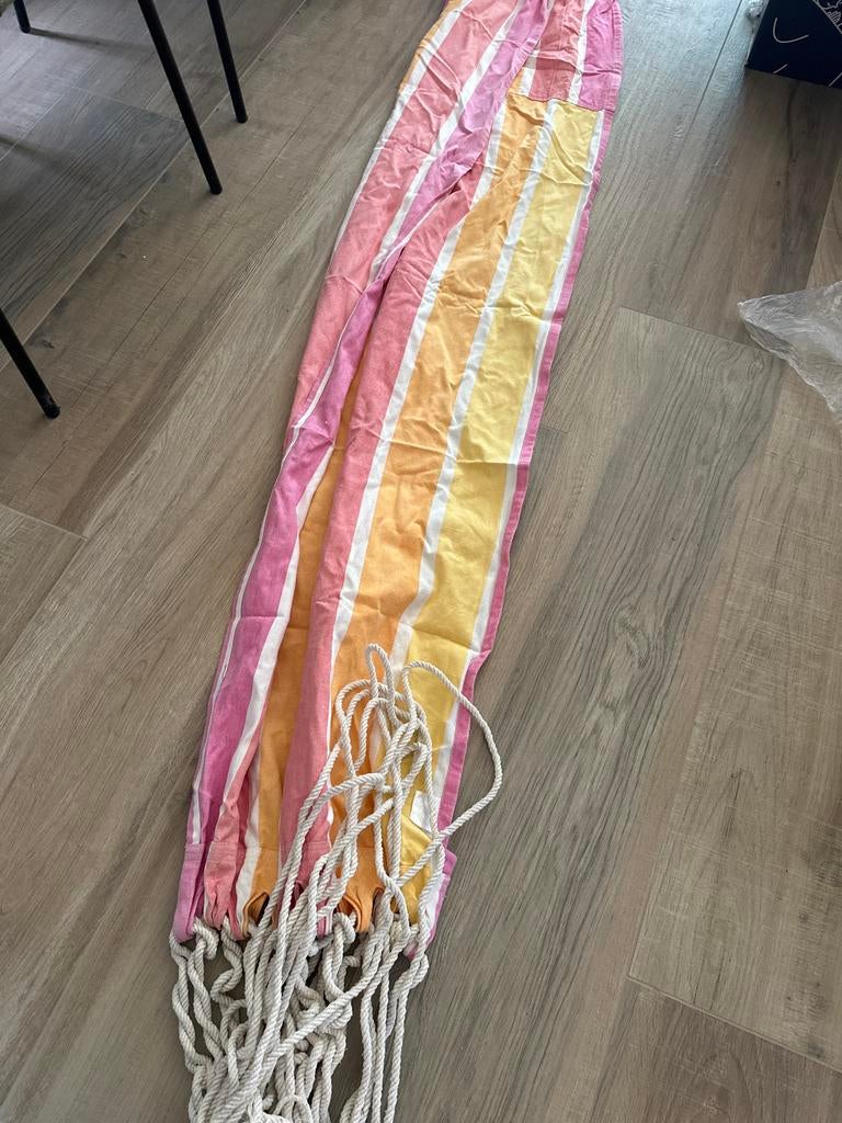 Kleurrijke gestreepte hangmat, Tuin en Terras, Hangmatten, Ophalen of Verzenden, Zo goed als nieuw, Eenpersoons, Binnen