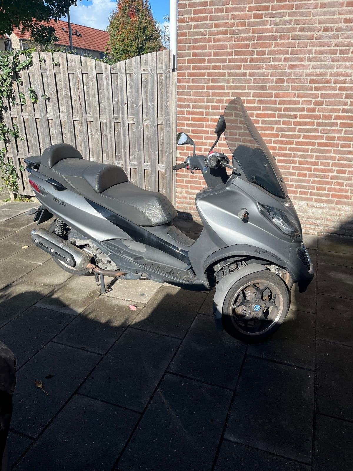 Piaggio MP3, Particulier, Scooter