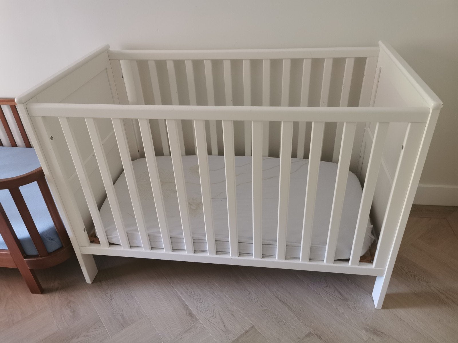 Wit ledikant met matras, Ophalen, Gebruikt, Ledikant