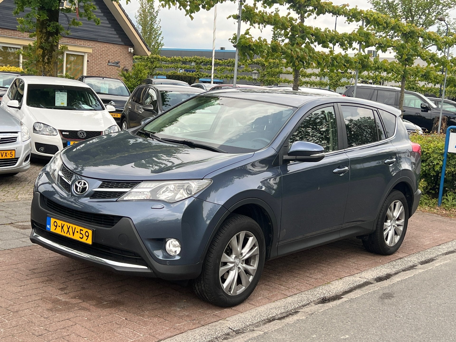 Toyota RAV4 2.0 Business 4WD *Automaat * APK 7-2027 *, Auto's, Automaat, Euro 5, Gebruikt, 4 cilinders