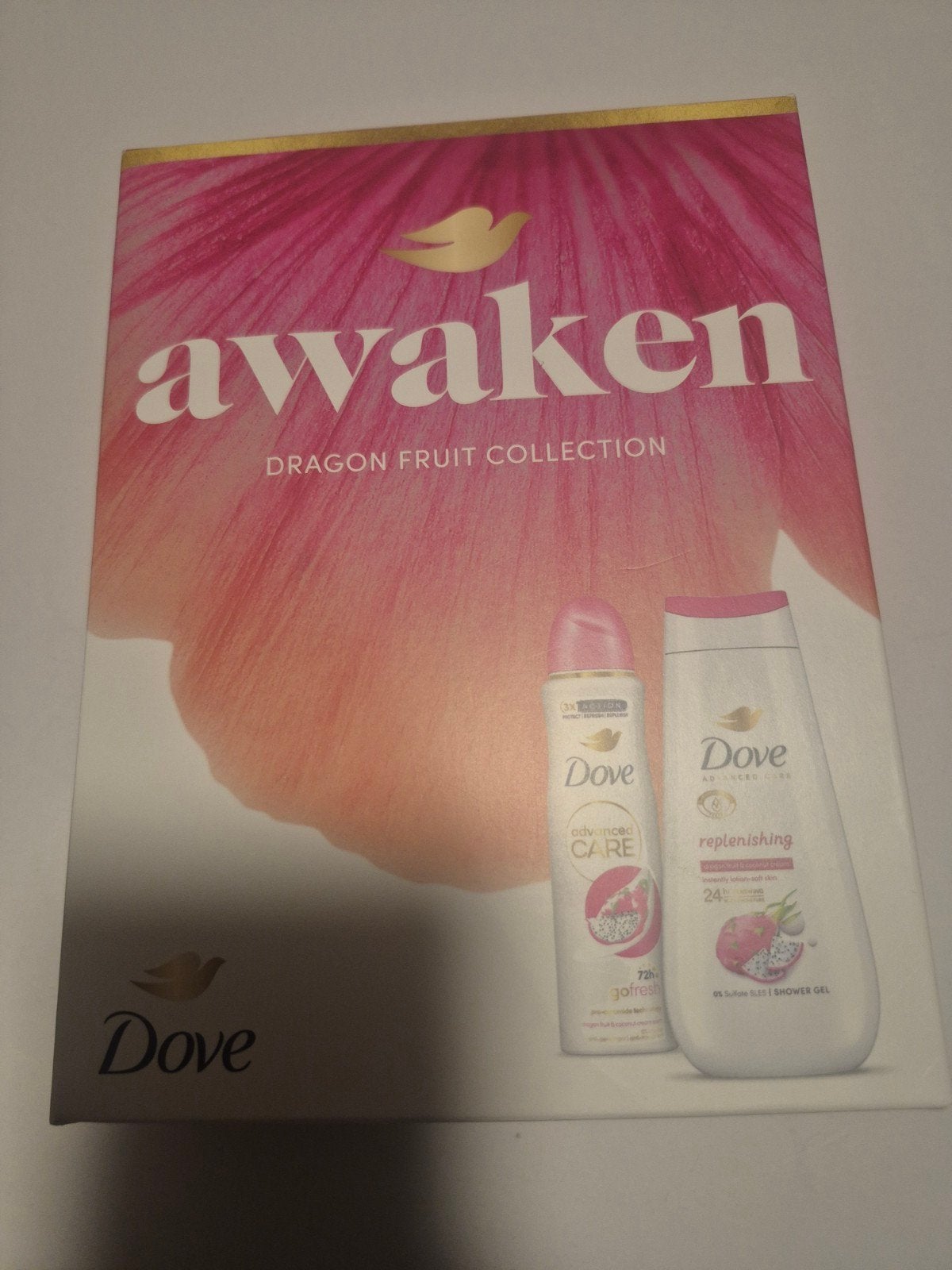 Dove Awaken Dragon Fruit Collection Cadeauset - Nieuw, Ophalen of Verzenden, Nieuw, Bad & Douche
