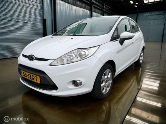 Ford Fiesta 1.6 Ghia, Auto's, Voorwielaandrijving, Electronic Stability Program (ESP), Wit, Origineel Nederlands