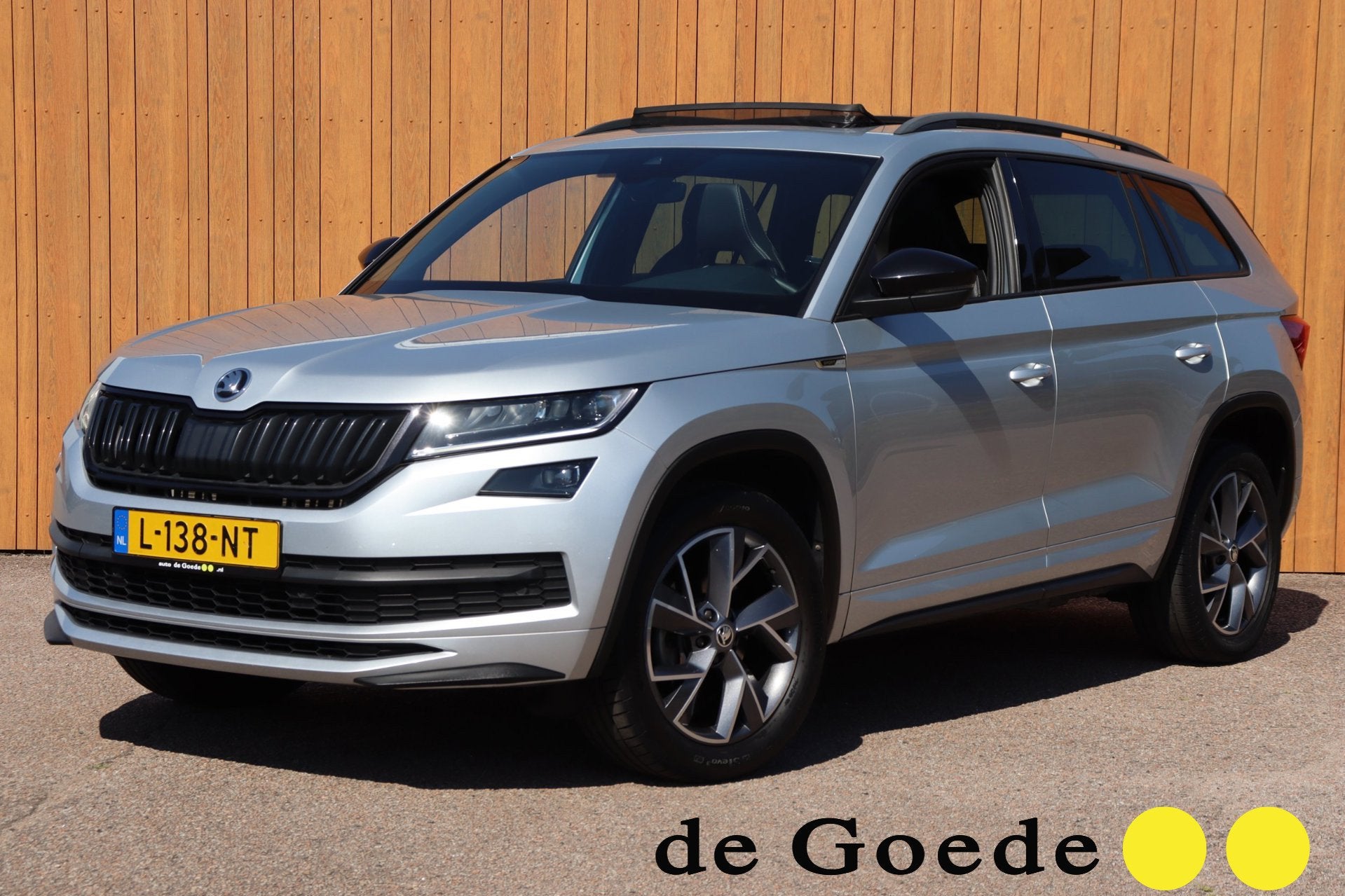 Skoda Kodiaq 1.5 TSI Sportline Business 7persoons orgNL pano, Auto's, 12 maanden, 4 cilinders, 7 stoelen, Origineel Nederlands