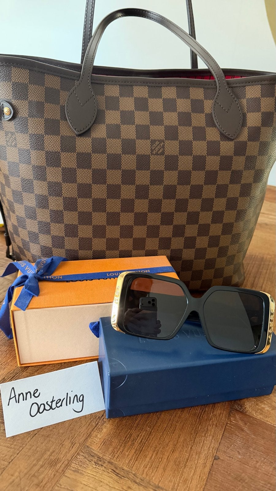 Louis Vuitton Zonnebril - Zo goed als nieuw, Overige merken, Zonnebril, Zwart, Ophalen of Verzenden