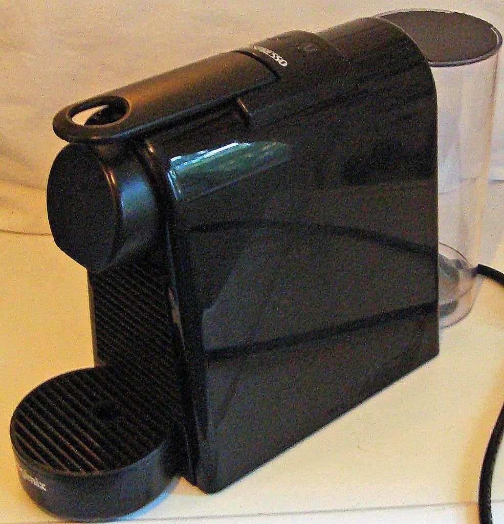 Nespresso Magimix Essenza Mini, Ophalen, Afneembaar waterreservoir, Koffiemachine, Zo goed als nieuw