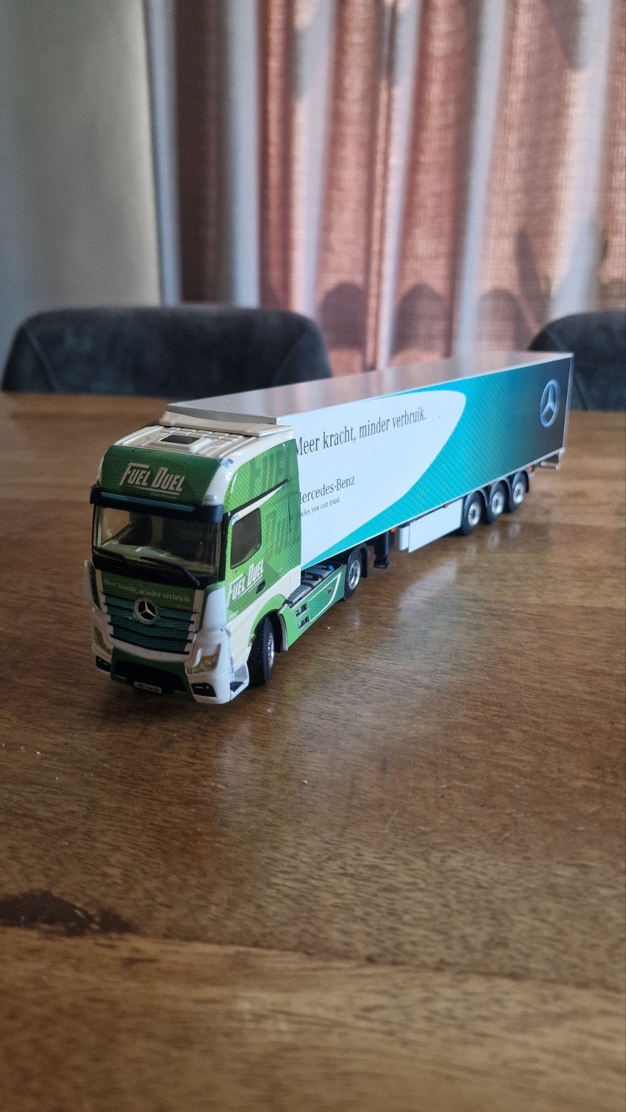 Mercedes miniatuuren, Hobby en Vrije tijd, Modelauto's | 1:50, Ophalen of Verzenden, Zo goed als nieuw, Bus of Vrachtwagen, Tekno