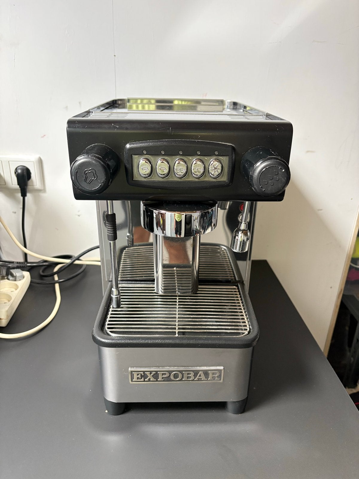 Expobar Espressomachine - Volledig gereviseerd, Nieuwstaat, Stoompijpje, Espresso apparaat, 10 kopjes of meer, Zo goed als nieuw