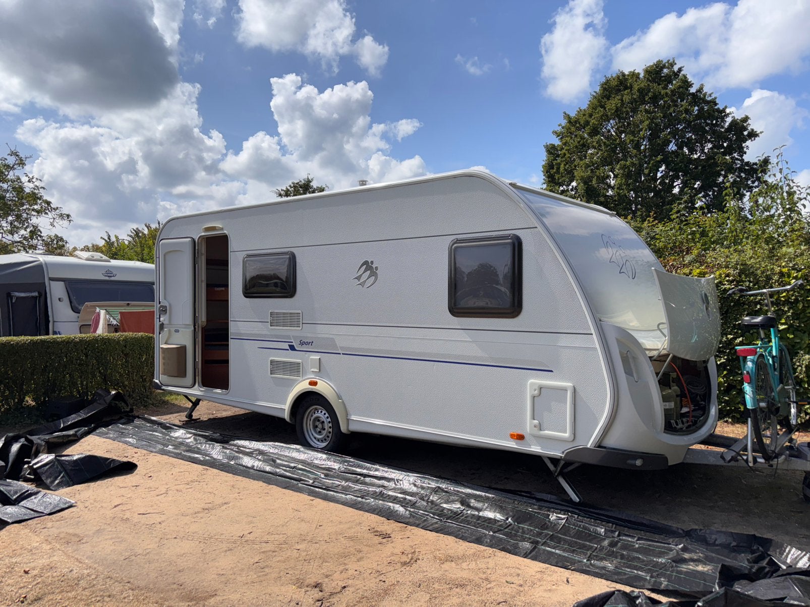 Knaus sport 500 fdk 6 persoons caravan stapelbed, Vast bed, Treinzit, Particulier, 5 tot 6 meter